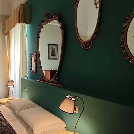 فندق مبيت وإفطار Dimora Antica 3*