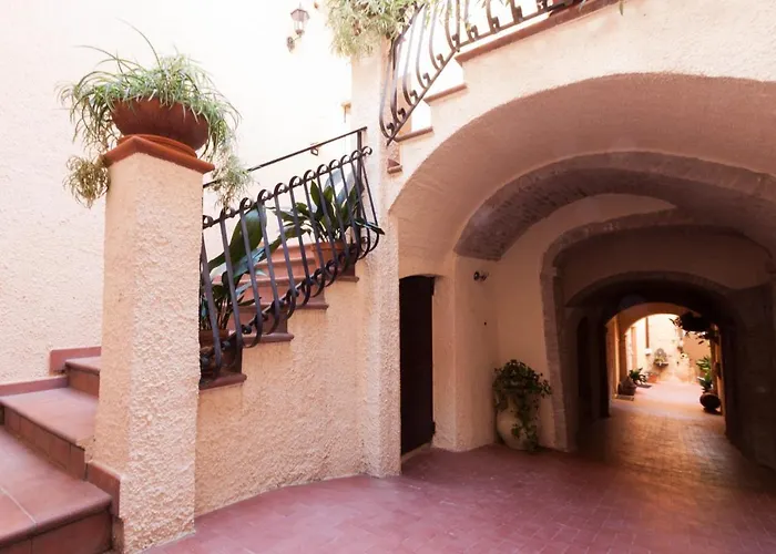 Dimora Antica Bed & Breakfast 3*