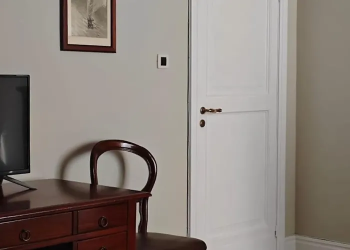 Dimora Antica Bed & Breakfast 3*